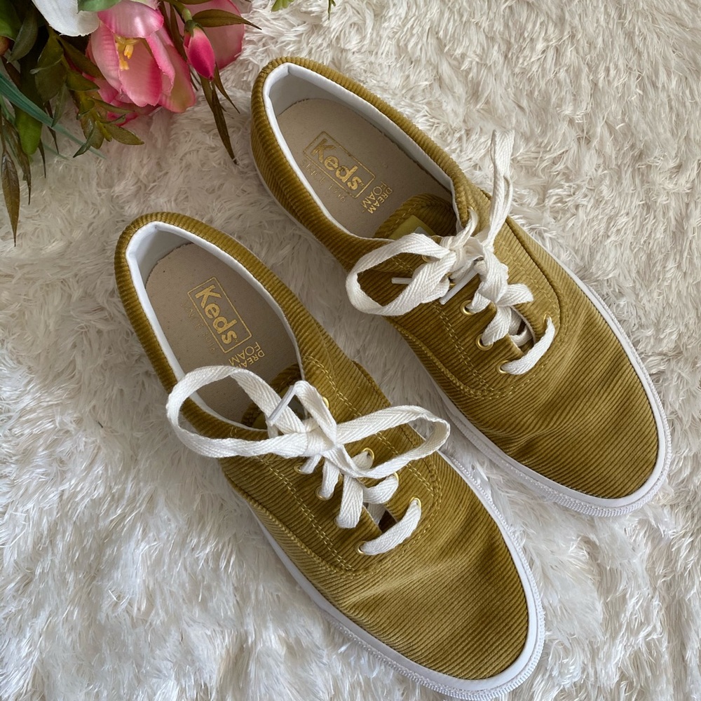 ✨LAST ONE✨KEDS Mustard Yellow Sneakers - Picture 9 of 10